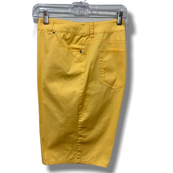 Chico's Pants - 🏌️‍♀️ CHICO’S YELLOW BERMUDA SHORTS SZ 2 (12)